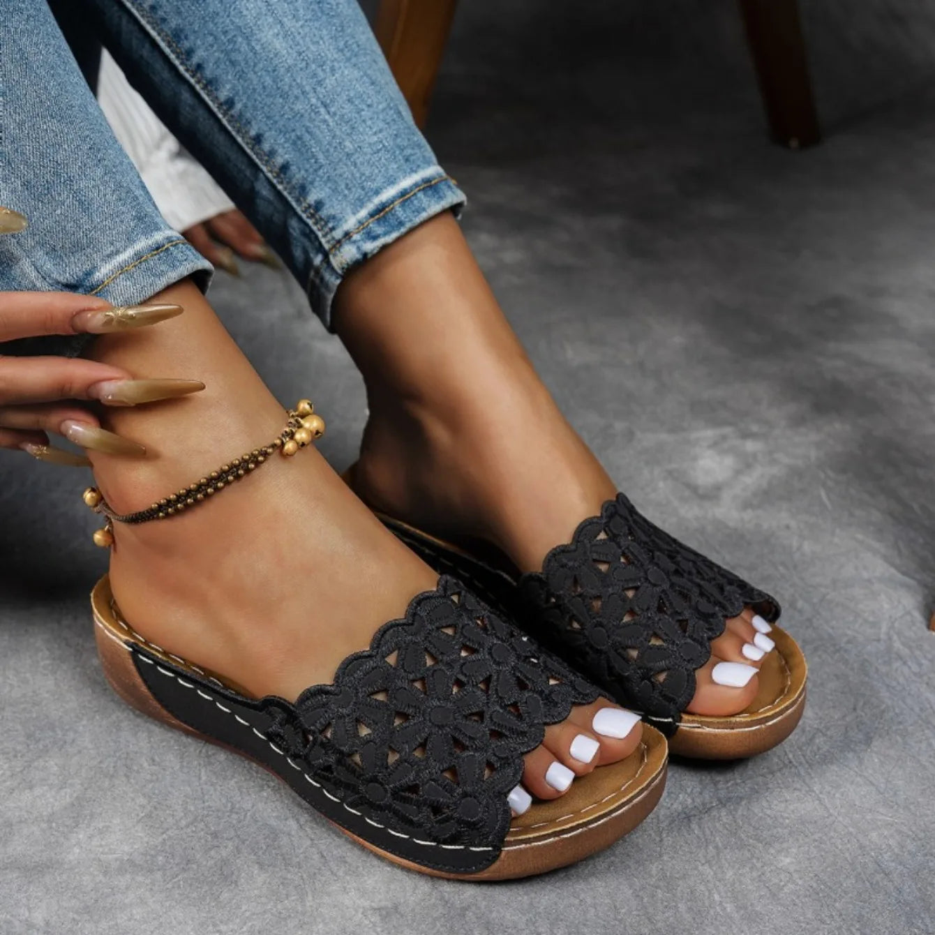 New Wedge Sandals Women Slippers Summer Platforms Shoes Floral Heel Slippers Comfortable Round Toe Slip-On Sandals Slides Women