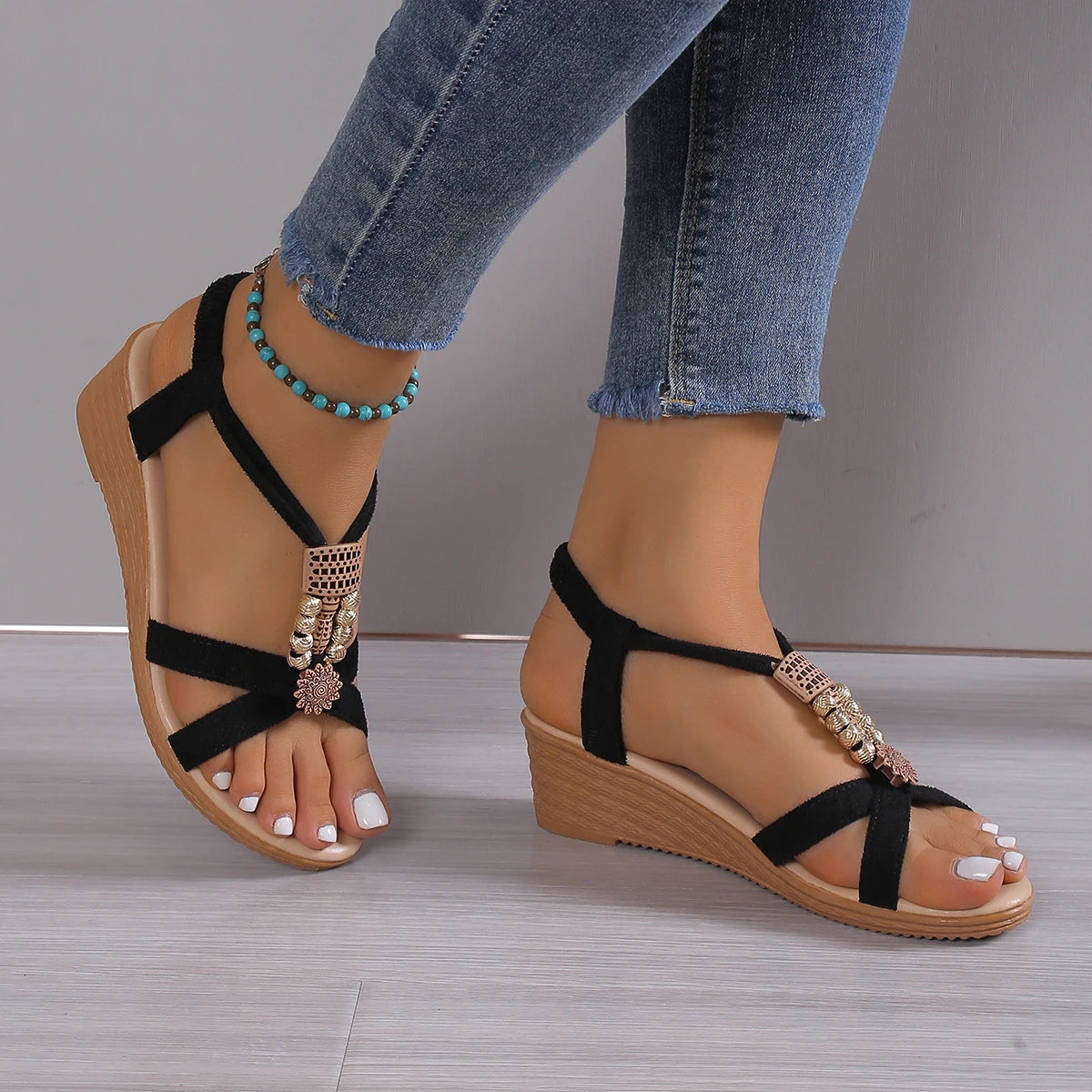 2024 Summer Fashion New Casual Wedge Round Toe Women's Large Size Sexy Sandals Floral Comfortable Solid Color