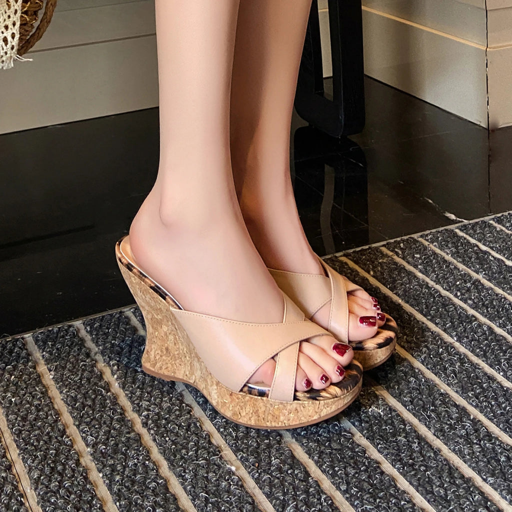 Wedge Heel Platform Thick Sole Peep Toe Sandals 2026 Summer New Style Women's Shoes for Outdoor Wear