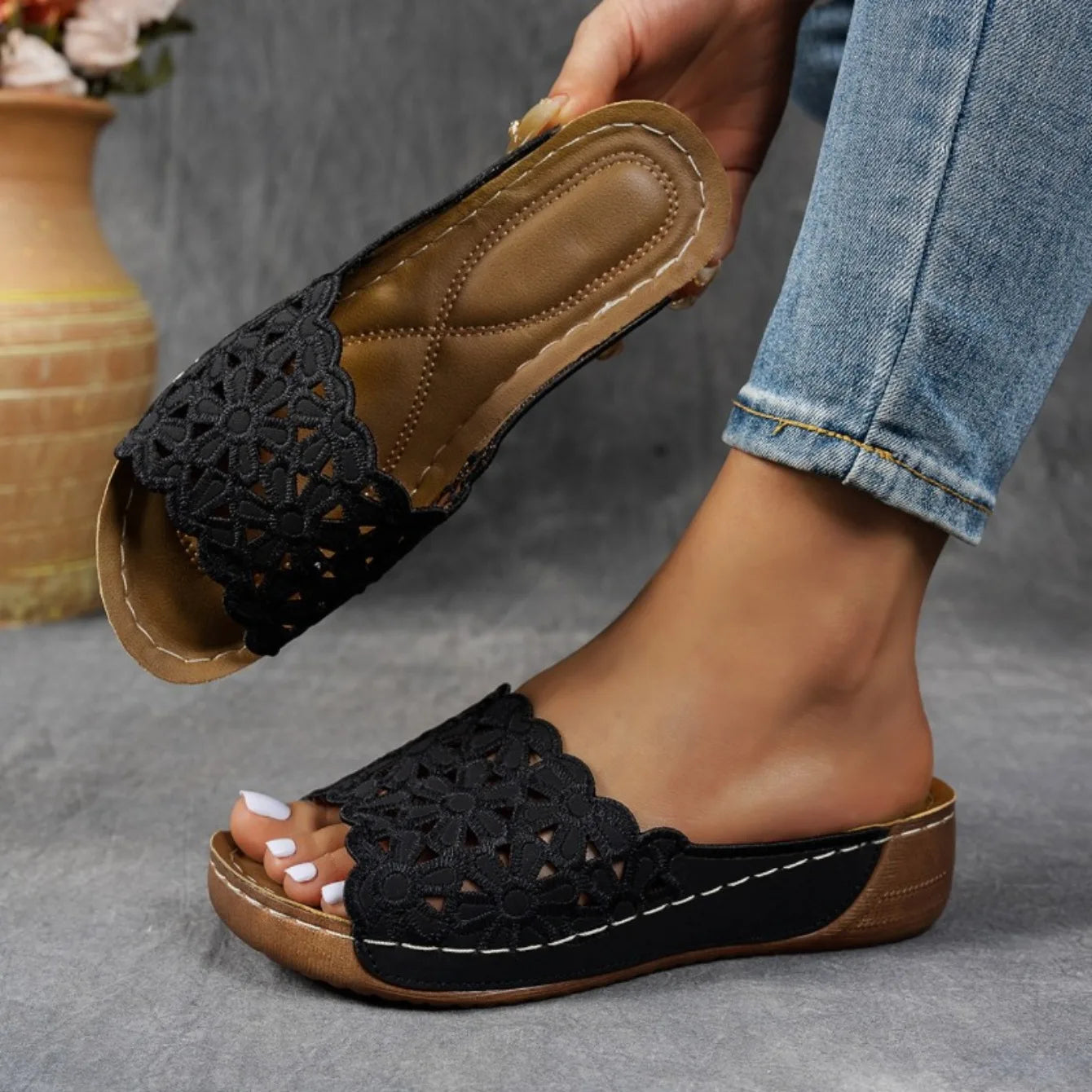 New Wedge Sandals Women Slippers Summer Platforms Shoes Floral Heel Slippers Comfortable Round Toe Slip-On Sandals Slides Women