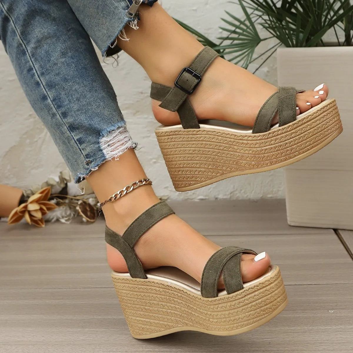 2026 Women Leisure Wedge Heel Sandals New Summer Light Thick-soled Sandals Women  Platform Wedges Heeled Sandalias 326