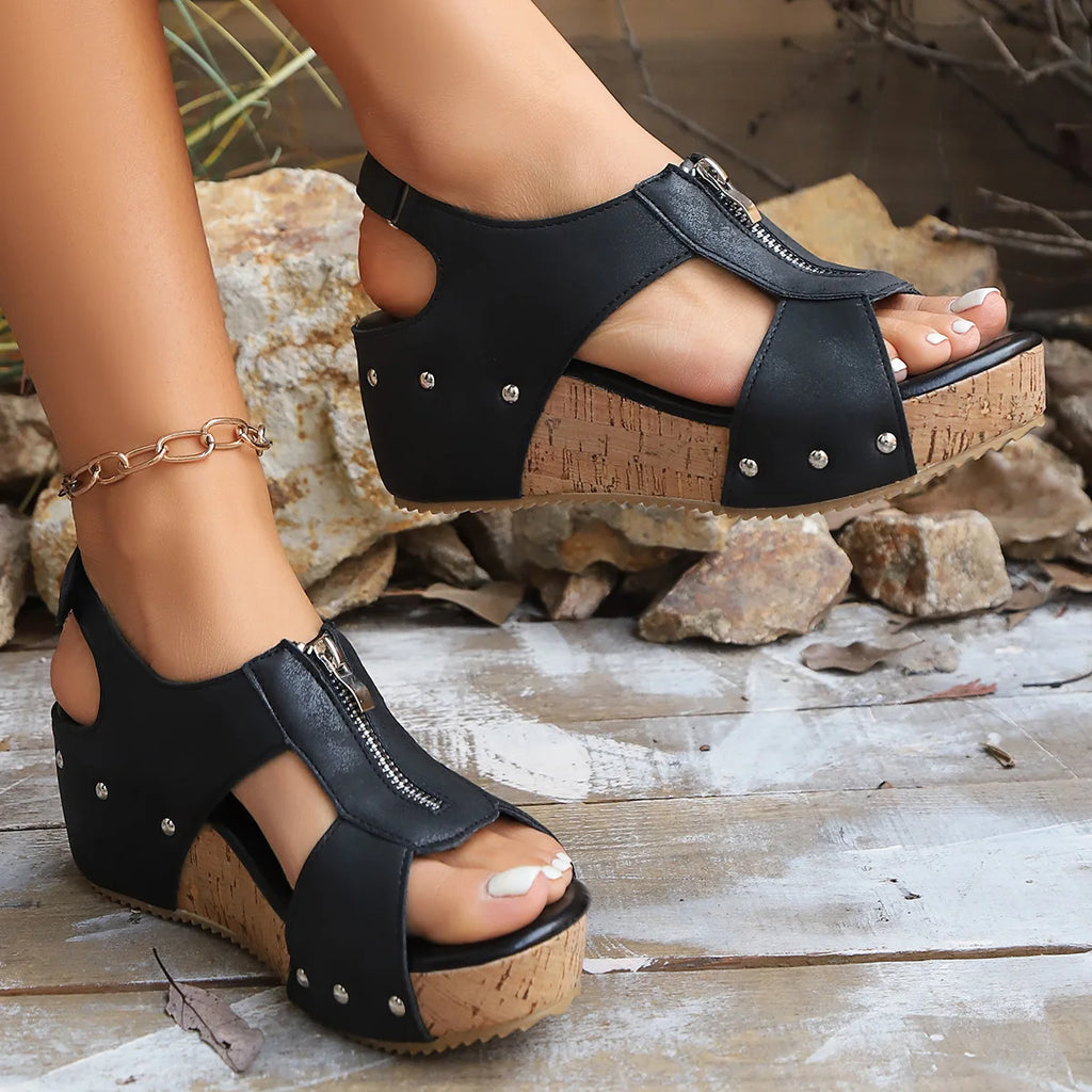 Wedge Heel Sandals for Women Summer Lightweight Outdoor Heightening Thick Platform Sandals for Women Embellished with Rivets