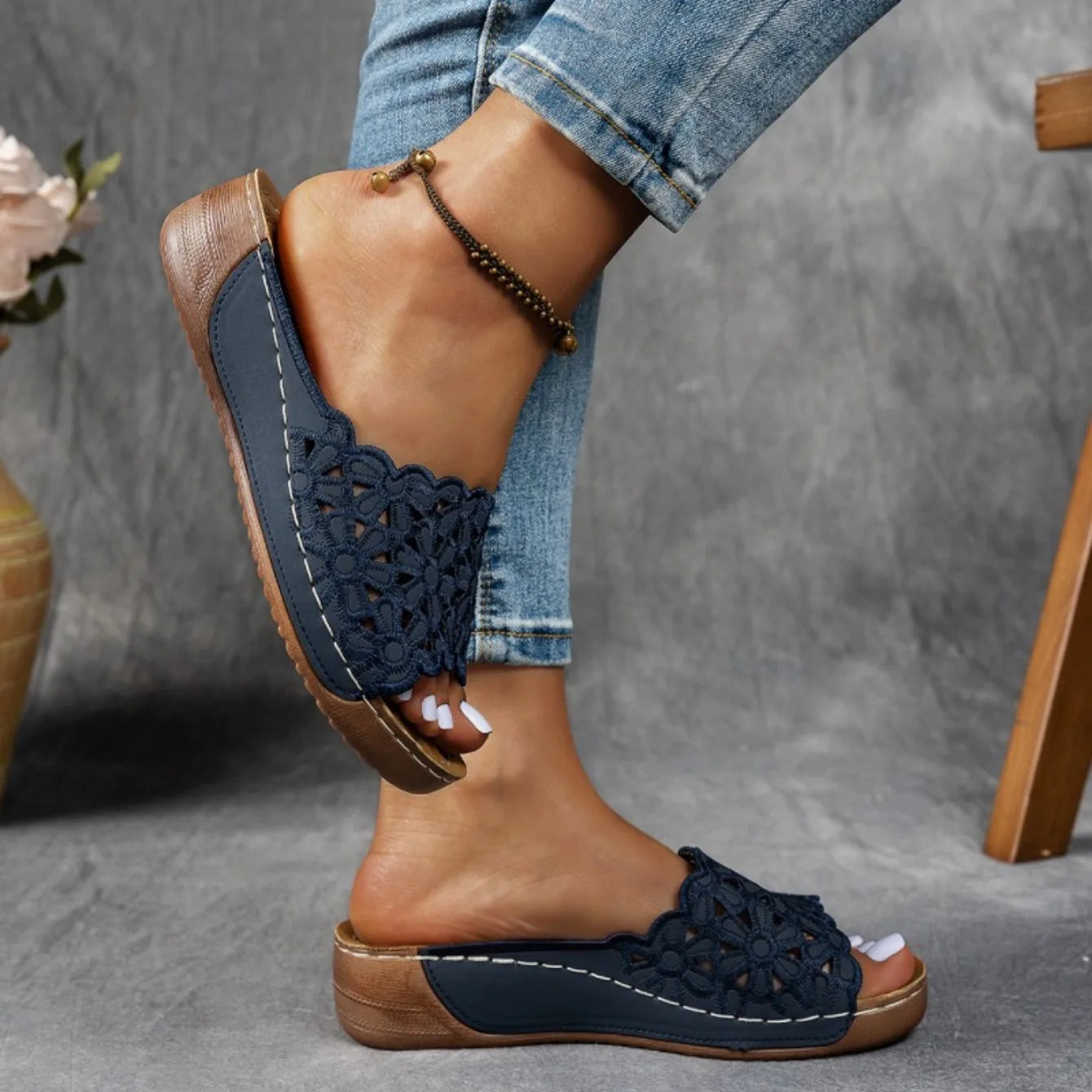 New Wedge Sandals Women Slippers Summer Platforms Shoes Floral Heel Slippers Comfortable Round Toe Slip-On Sandals Slides Women