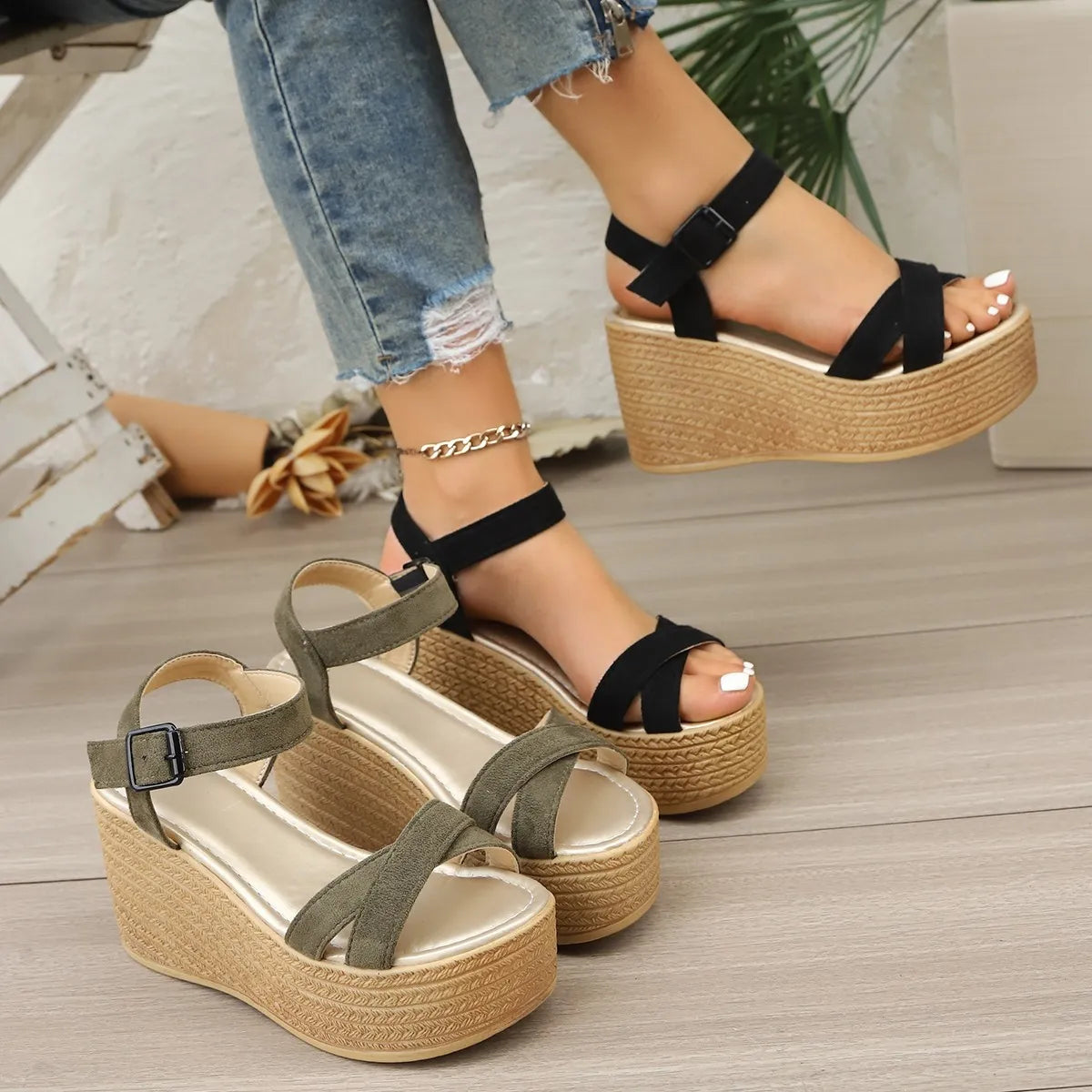 2026 Women Leisure Wedge Heel Sandals New Summer Light Thick-soled Sandals Women  Platform Wedges Heeled Sandalias 326