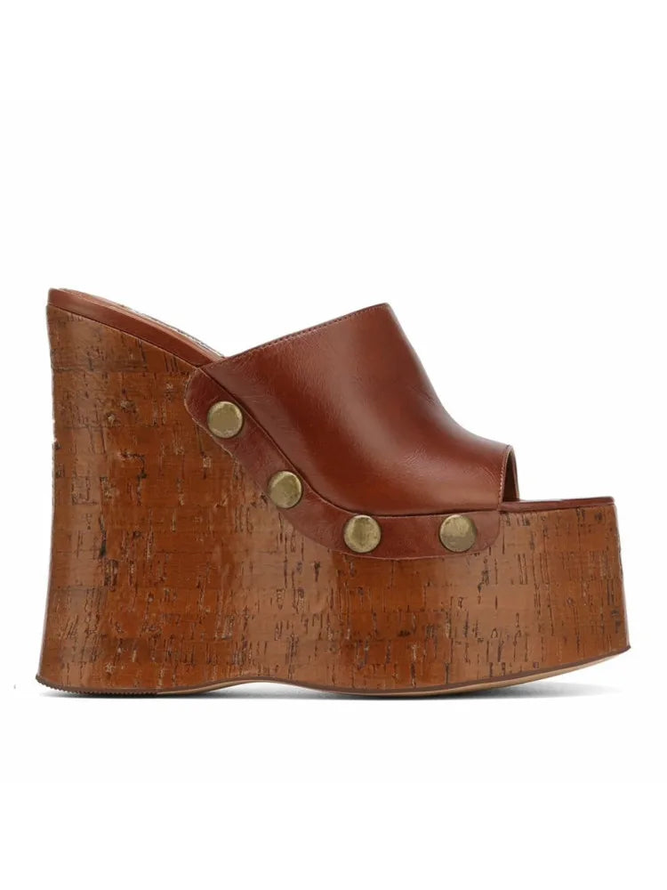 Ladies' Summer Wedge Heel Thick Soled Sandals with Wood Grain Rivets, Waterproof Platform, Thick High Heels, and Sandals